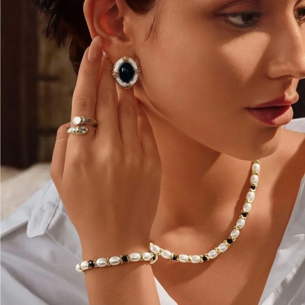 Retro Oval Earrings Q931